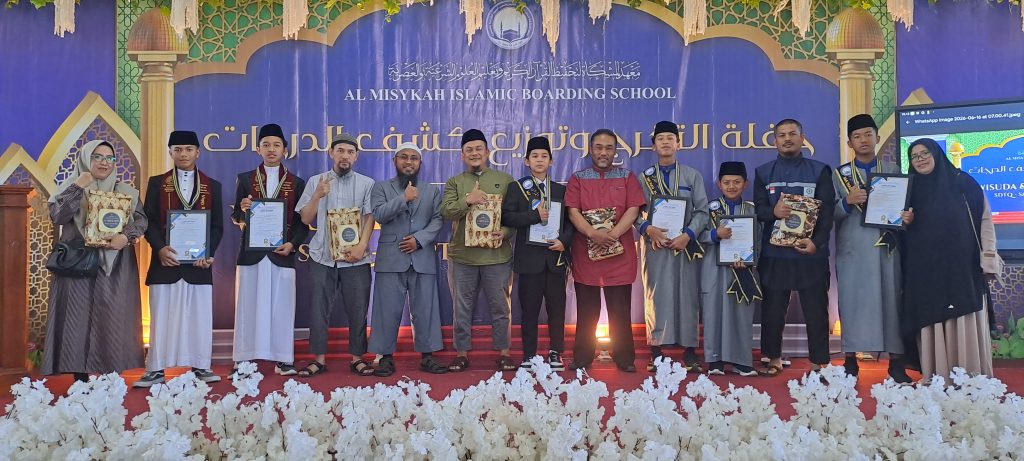 🏆 Enam Santri Ikhwan Al Misykah Raih Predikat Mujtahid, Setoran Hafalan Nyaris Tanpa Kesalahan!